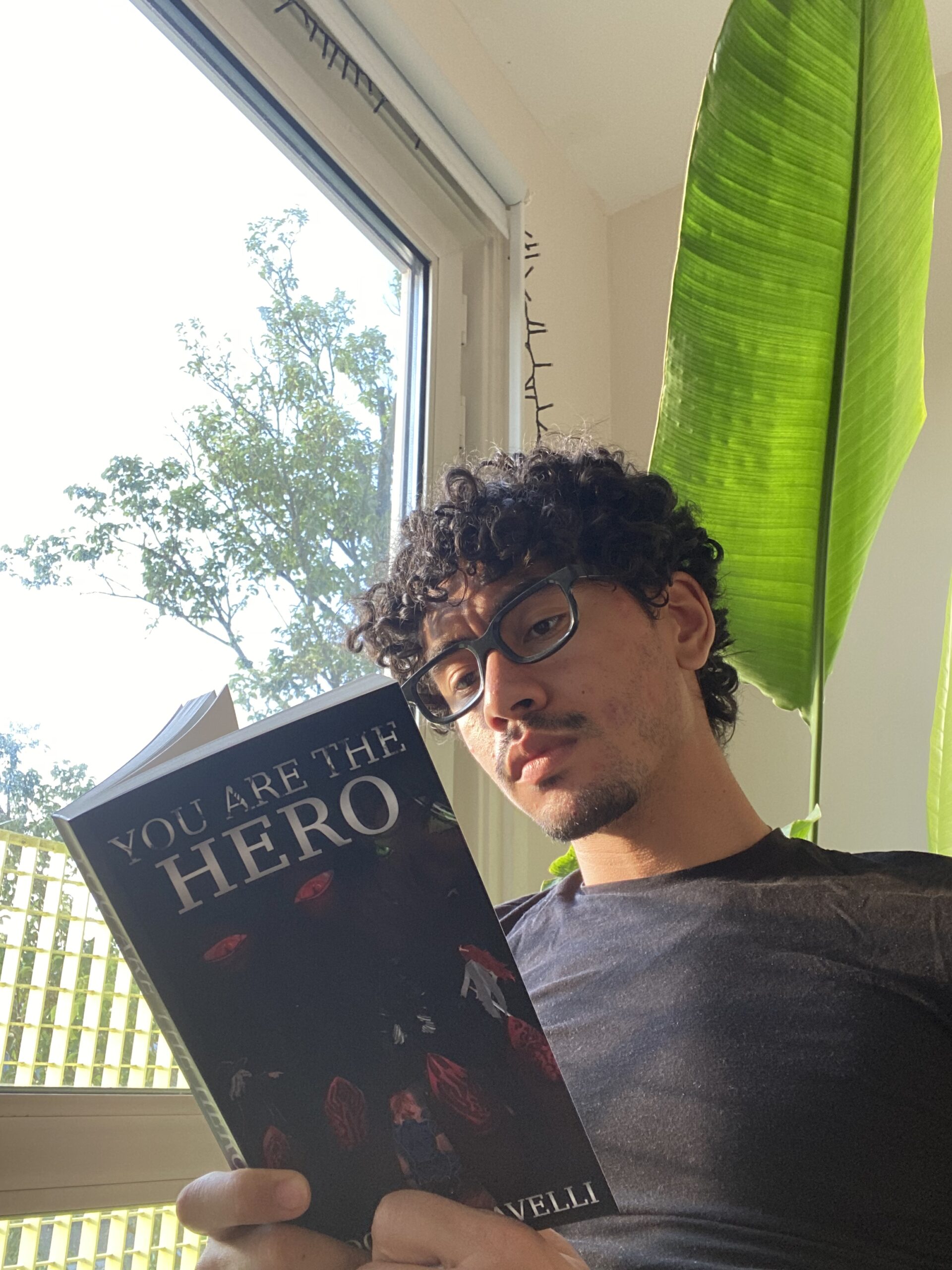 Picture of author Adonis Ravelli